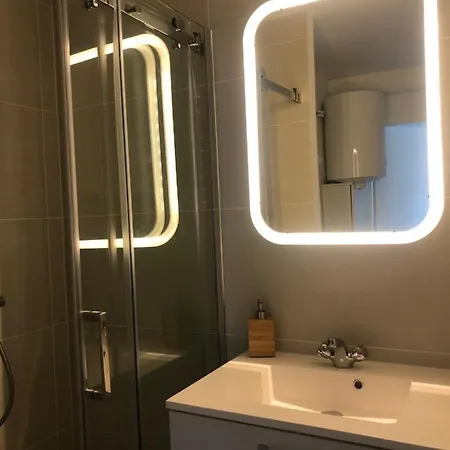 Living Apartment *